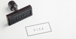 Visa Stempel auf weißem Blatt
