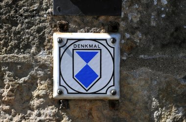 Schild Metall Emailie Denkmal Denkmalgeschützt Haus Förderung Denkmalschutz Museum