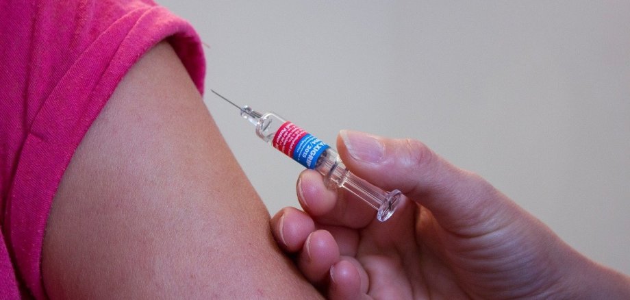 Impfung Arzt Spritze