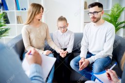 Family with psychologist Family with psychologist