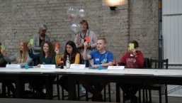 Abstimmung in einer KJP-Sitzung Abstimmung in einer KJP-Sitzung