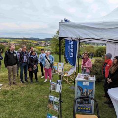 Das Stadtmarketing Lauterbach präsentiert seinen Stand am 8. Bergmähwiesenfest.