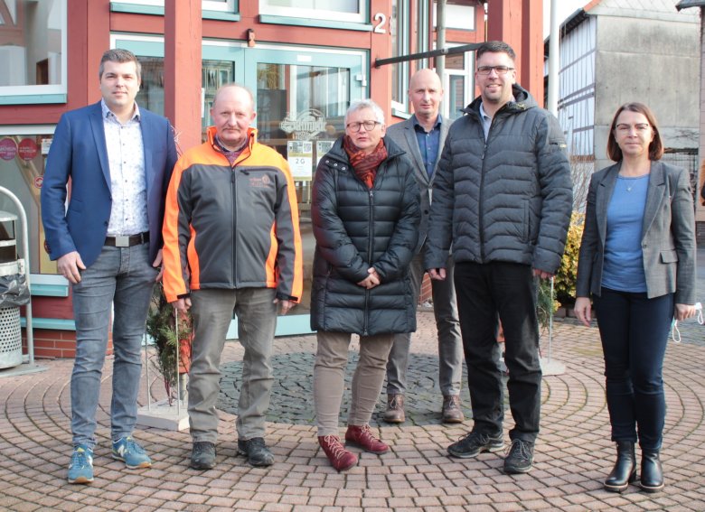 Die ausgeschiedenen Mitglieder mit Vorstand und Geschäftsführung: Andreas Kornmann, Klaus Löffler, Gudrun Stumpf, Volker Lein, Mark Habermehl und Anja Püchner (von links).
