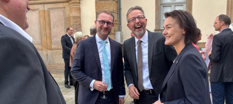 Gute Stimmung unter Dr. Jens Mischak, Alexander Tönnies und Peggy Greiser.