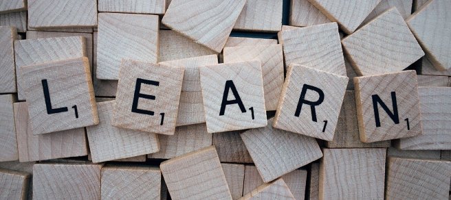Scrabble: learn Scrabbleteile mit dem englischen Wort für lernen: learn
