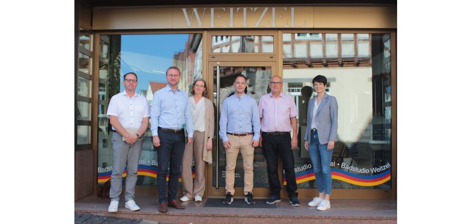 Unternehmensbesuch Dr. Jens Mischak bei Weitzel Bad & Heizung