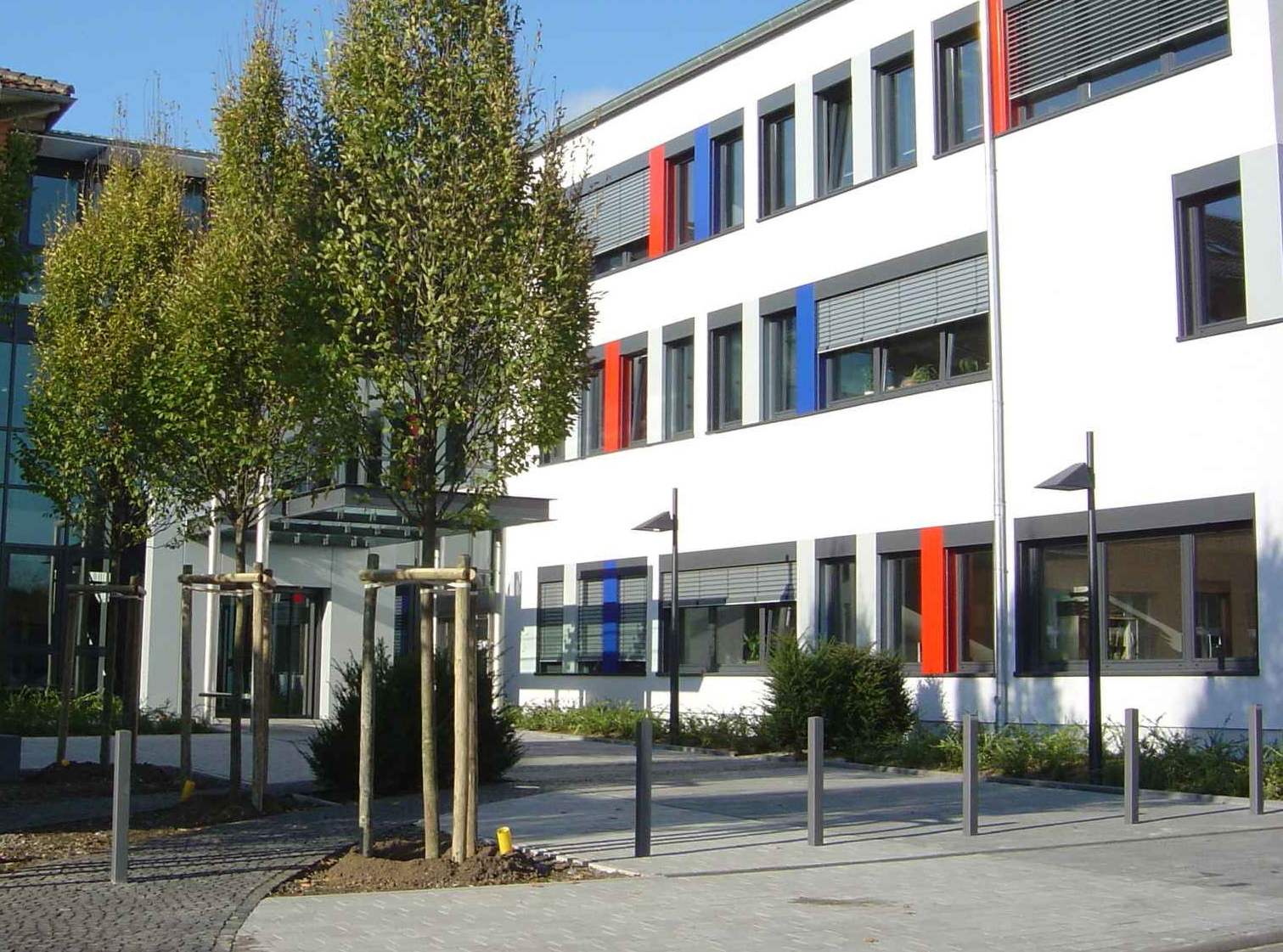 Eingangsbereich der Kreisverwaltung am Goldhelg 20 in Lauterbach