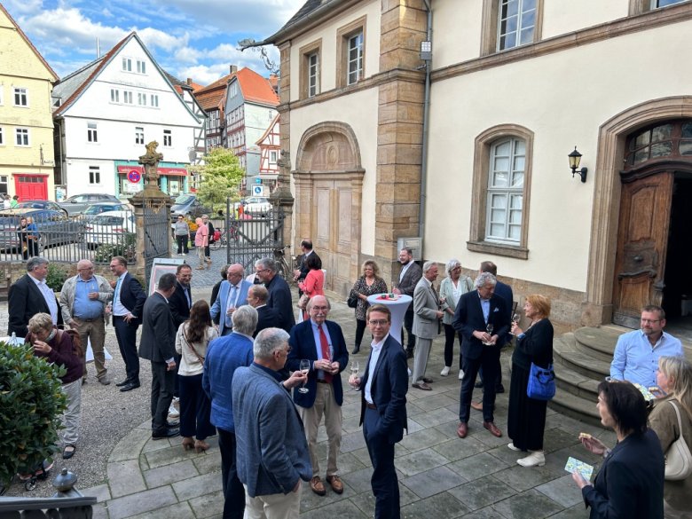 Get together im Hof des Hohhauses in Lauterbach.