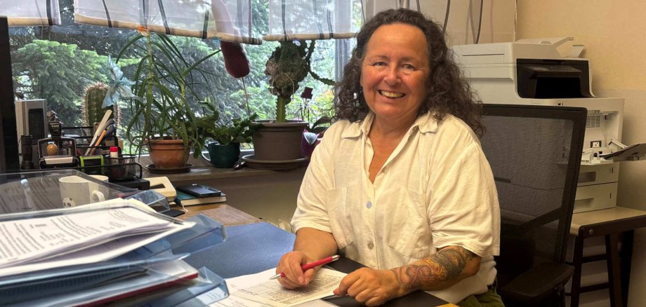 Berufsbetreuerin Astrid Lünse in ihrem Büro in Ulrichstein. 