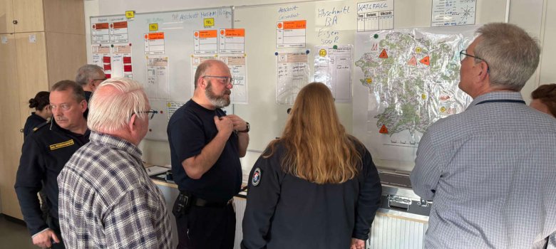 Immer den Überblick behalten: die Einsatzorte werden auf Karten markiert und mit wichtigen Informationen versehen.