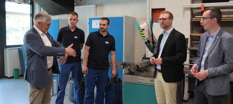 Vor Ort im Gespräch: Manfred Görig, Dr. Jens Mischak und Patrick Krug.