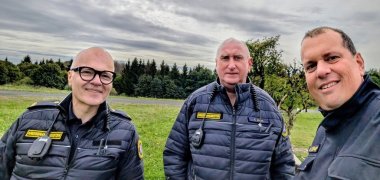 Die Kreisbrandmeiste Tony Michelis (von links). Thomas Stein, und Andreas Leinweber. Sie bildeten die Übungsleitung und blicken auf monatelange Vorplanung zurück.